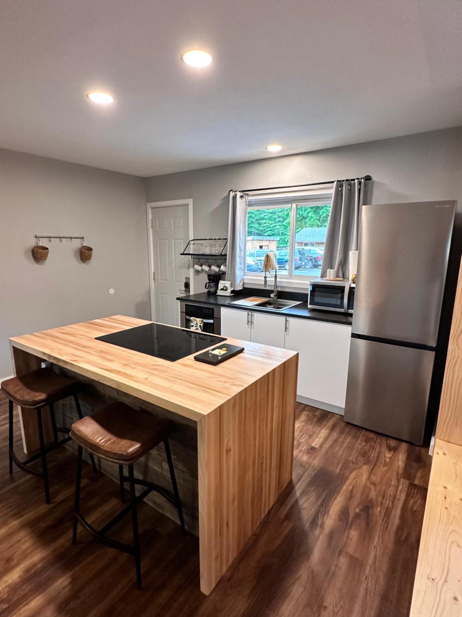 North Coast Place Marquette Bilik gambar